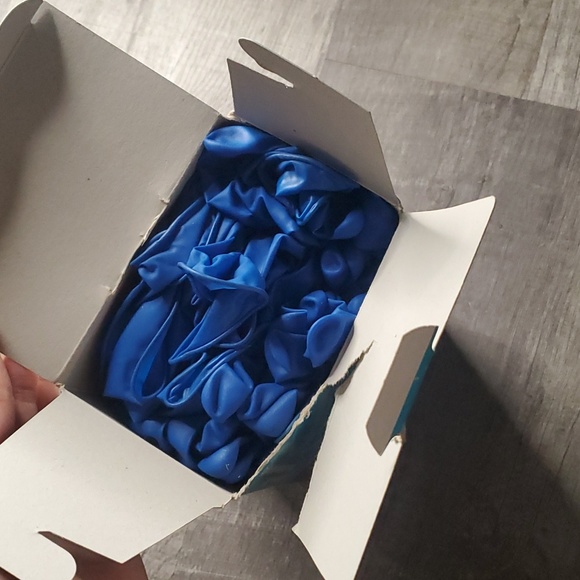 Latex Gloves Powder Free - Picture 3 of 4